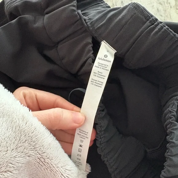 Lululemon skirt - Picture 3 of 5